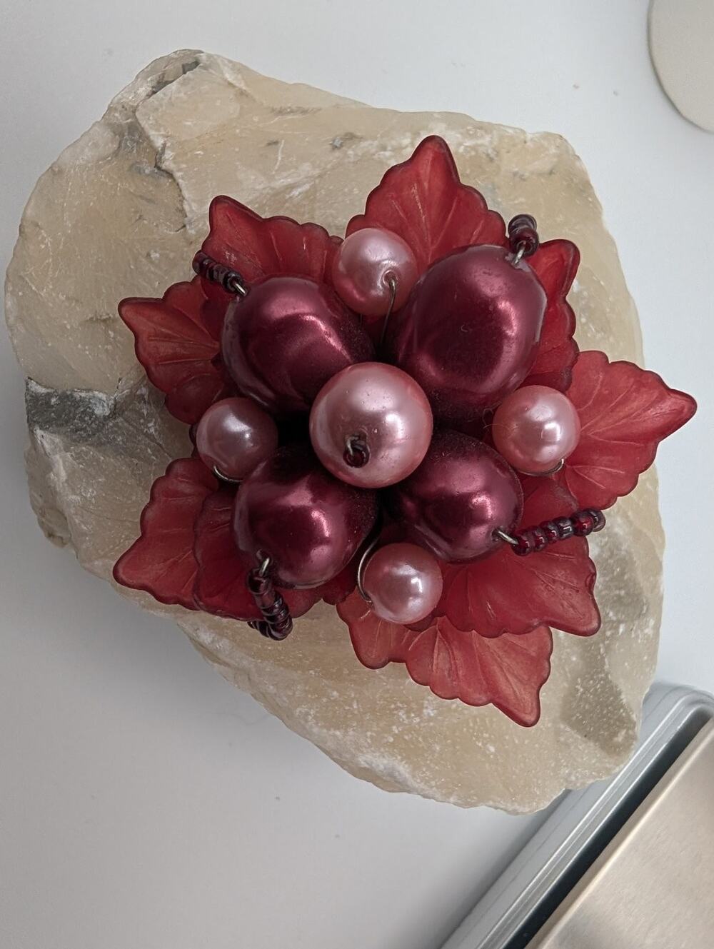 Red Burgundy Pink Faux Pearl Berry Leaf Fashion Brooch Pin Statement repair